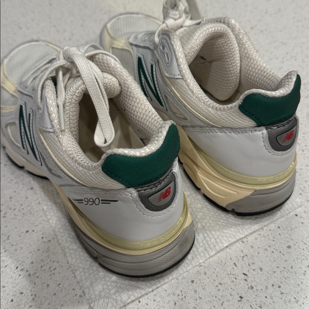 New Balance Women's Cream and Mint Sneakers - Picture 5 of 13